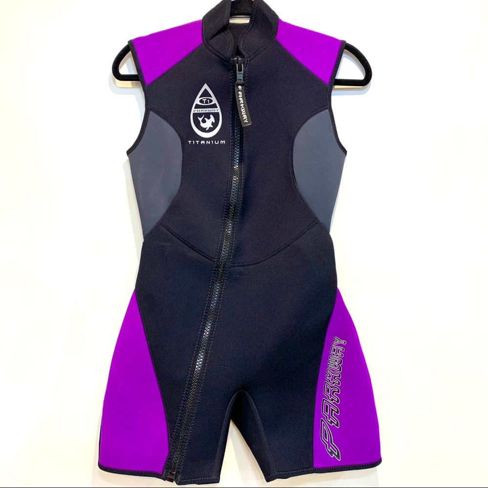 Sleeveless Wetsuit - Size 8 - only worn twice!